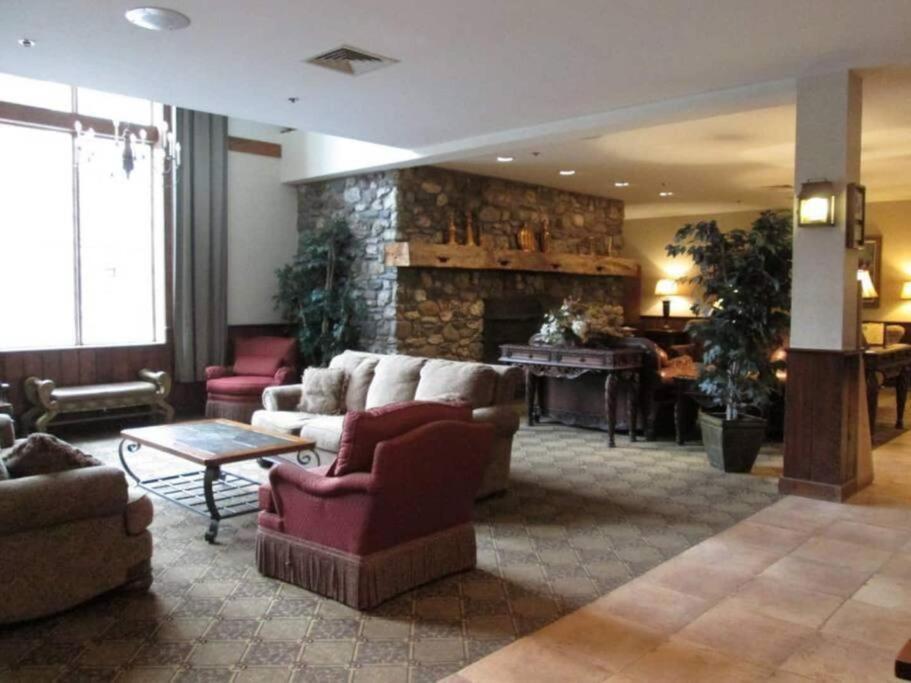 Spacious 3Br 3Ba Sleeps 8 Ski On Off Jiminy Mountain Resort Ханкок Экстерьер фото